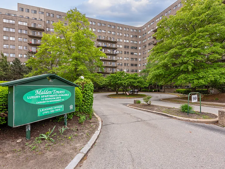 Malden Towers — Photo 31