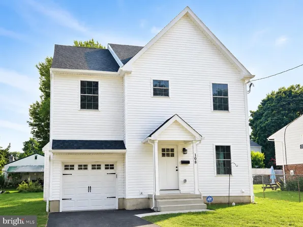 104 Elm Ave, Aston, PA 19014