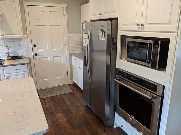 4th image of 12 Barony Ln