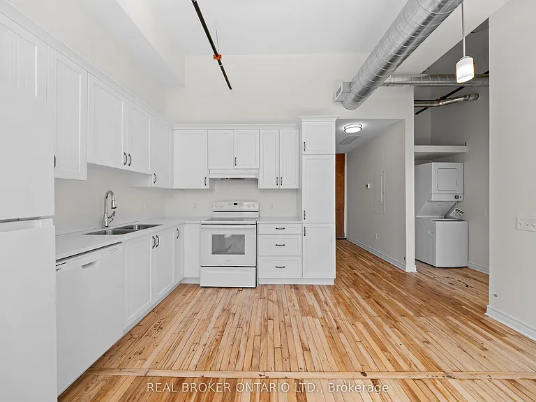 150 Mill St #212 — Photo 8