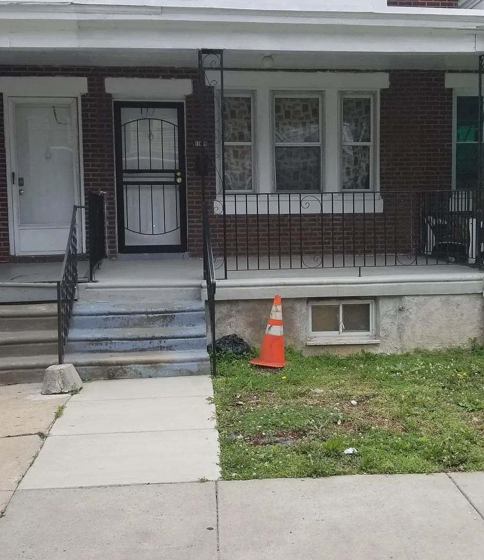 3 bed, 1.5 bath, 1206 sqft, $1,800 — Photo 1