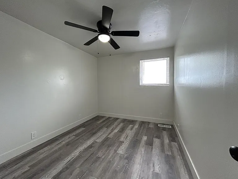 1340 S 200 E — Photo 25