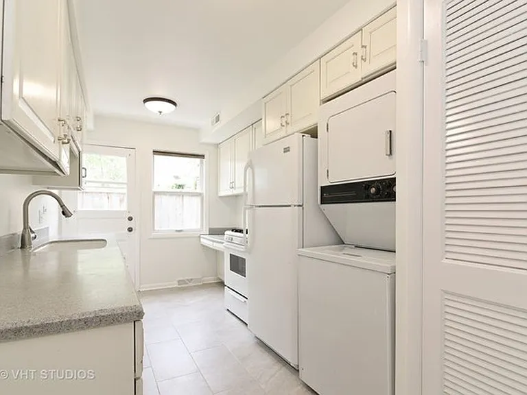 774 Green Bay Rd — Photo 11