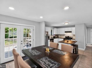 555 Brookside Dr, Toms River, NJ 08753