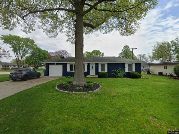 34 Queensway Dr