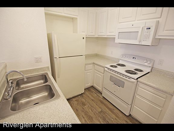 4th image of 3255 Azevedo Dr APT 0135