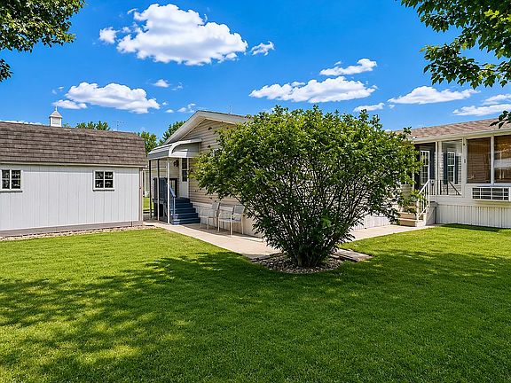 2nd image of 2039 Badger Dr