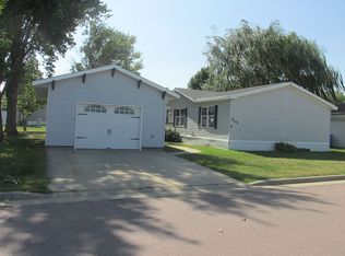5505 W Misty Glen Pl, Sioux Falls, SD 57106