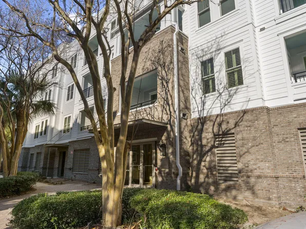 200 River Landing Dr Unit 208F, Charleston, SC 29492