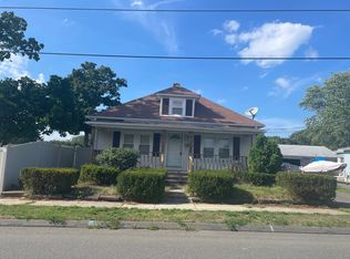 82 Jennings St, Chicopee, MA 01020