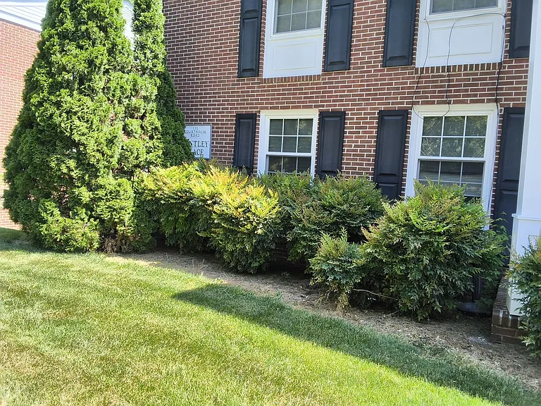 110 Courthouse Rd #J4 — Photo 7