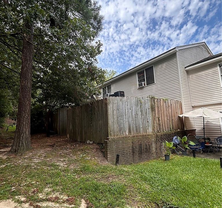 2nd image of 567 Winding Creek Rd APT C