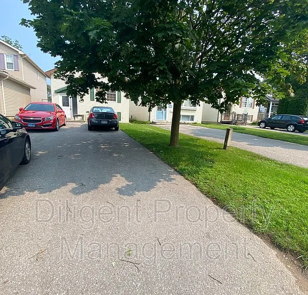 1241 Huntington Cir #PROPERTY — Photo 23