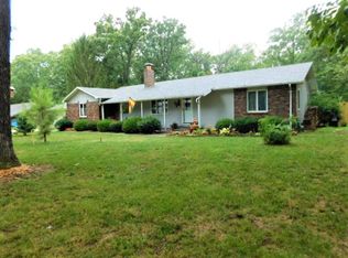 1406 Oak St, Cassville, MO 65625