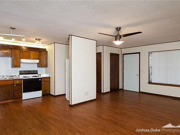 5th image of 15 Hatcher Dr