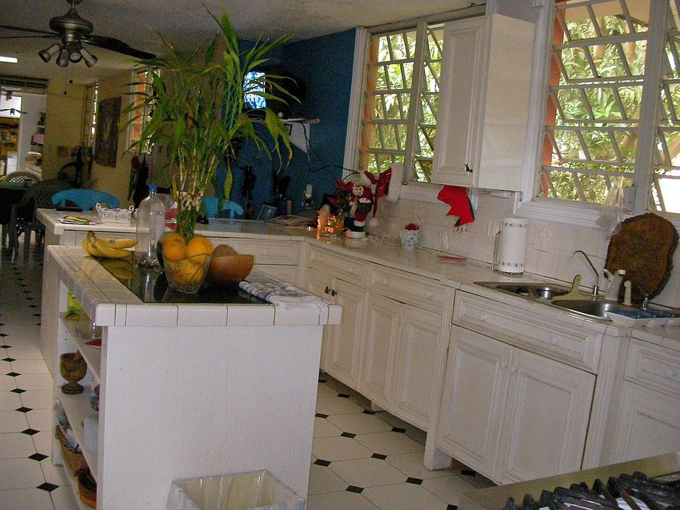 2nd image of A1 Calle Parana