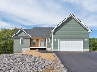 32 Middle Jam Rd, Gorham, ME 04038