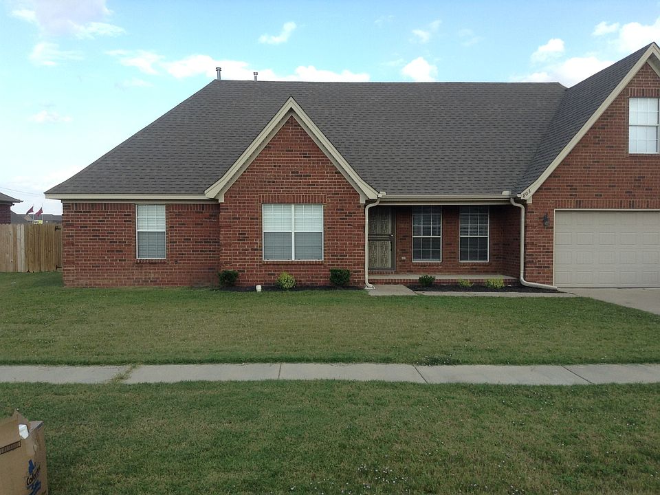 Front view of home