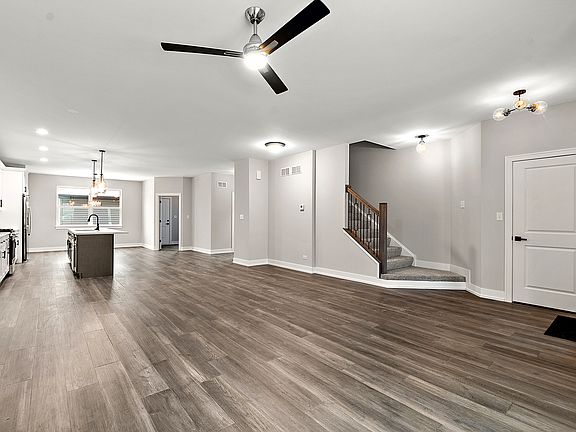 5th image of 7645 W 65th Pl