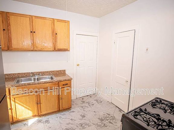 3rd image of 14015 Idarose Ave