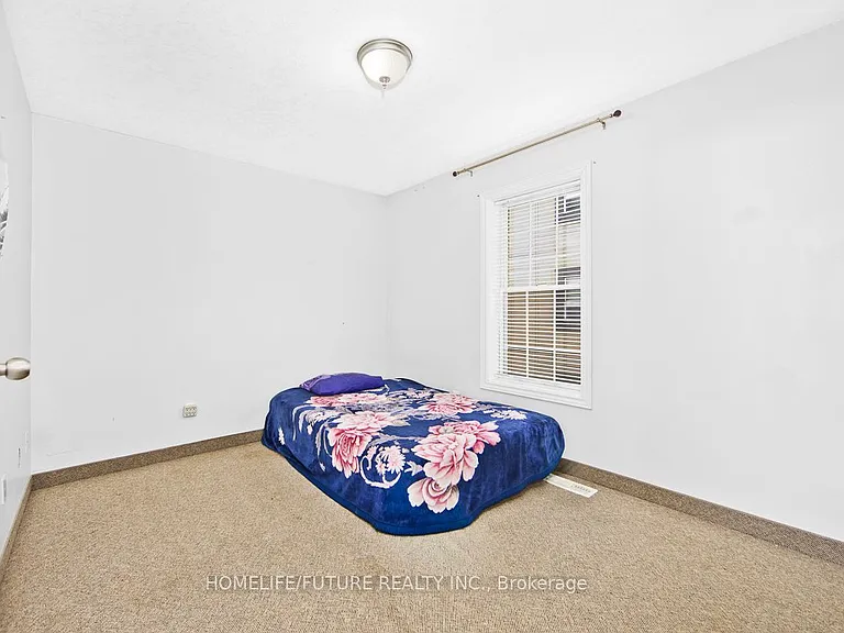 327 Spruce St #A — Photo 17