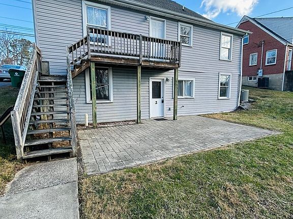 3rd image of 707 Progress St NE #2