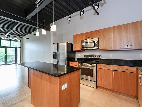 2nd image of 350 E Short St #313
