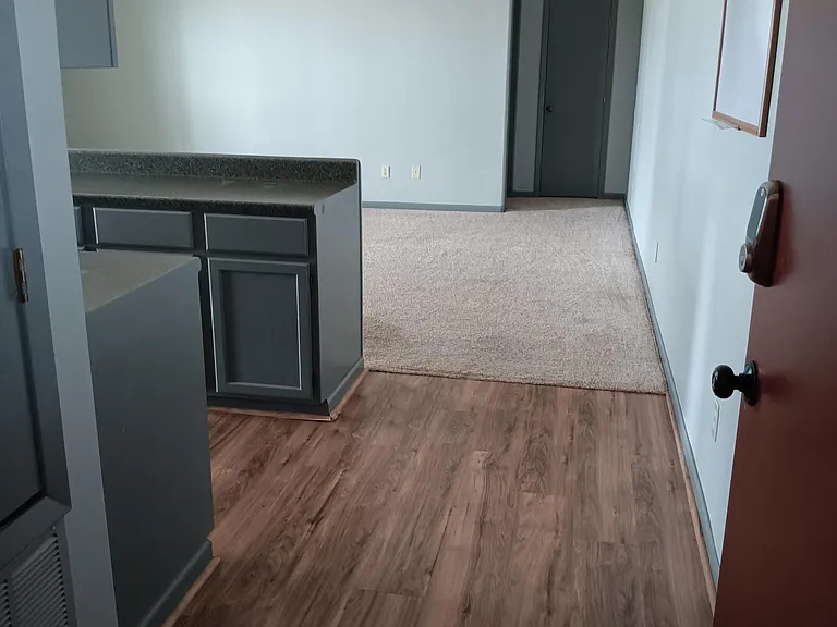 6652 Yorktown Blvd — Photo 7