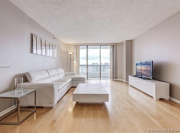 4th image of 19101 NE 36th Ct APT 2304
