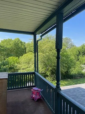 3 bed, $2,000 — Photo 2