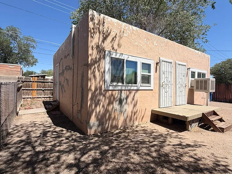212 Cornell Dr SE #C — Photo 1