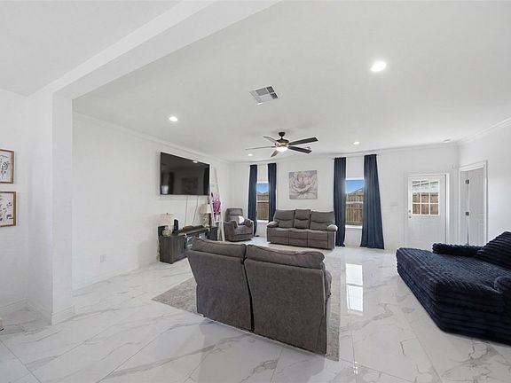 5th image of 1810 White Ibis Dr