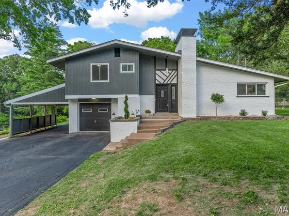 5 Wild Cherry Dr, Saint Peters, MO 63376