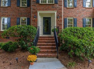 4001 Dare Ct, Greensboro, NC 27407