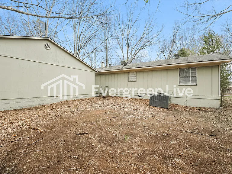 5021 Oak Leaf Cir — Photo 15