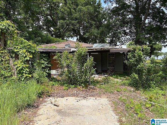 2nd image of 636 Shore Dr