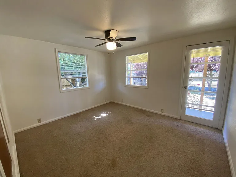710 W Broccoli St — Photo 17