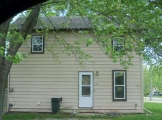 124 Oak St N, Claremont, MN 55924