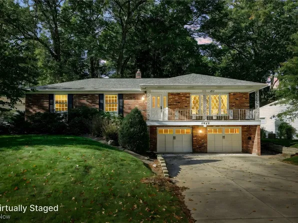 3058 N Oakhill Rd, Stow, OH 44224