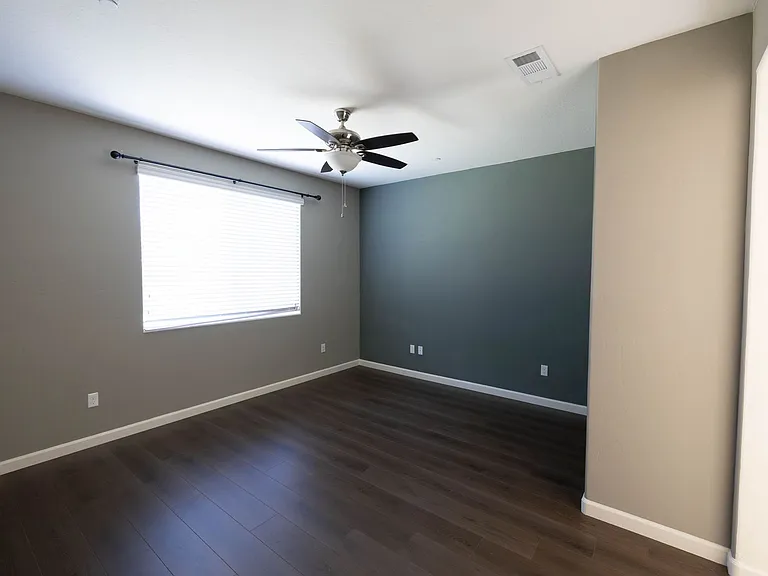 1604 Sidonia St — Photo 16