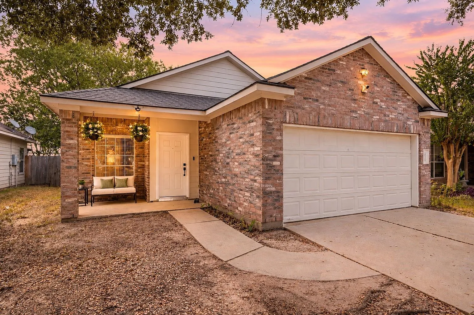 3 bed, 2.0 bath, 1060 sqft, $1,800 — Photo 1