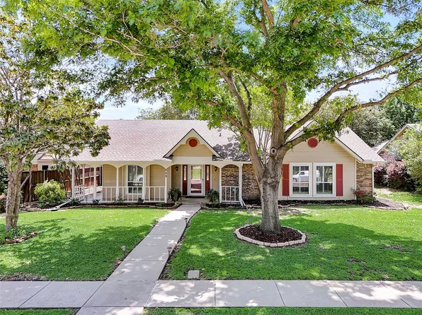 809 Redcedar Way Dr, Coppell, TX 75019