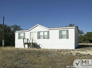 475 Betsy Dr, Bandera, TX 78003