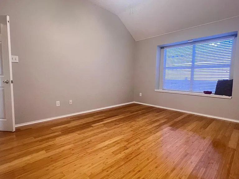 10718 Brandenberg Dr — Photo 14