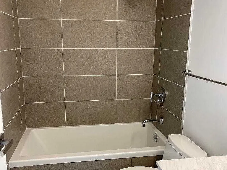 3 Gloucester St #2903 — Photo 6