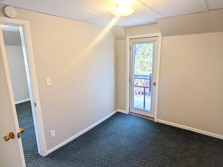 115 1st Ave SW #3 — Photo 15