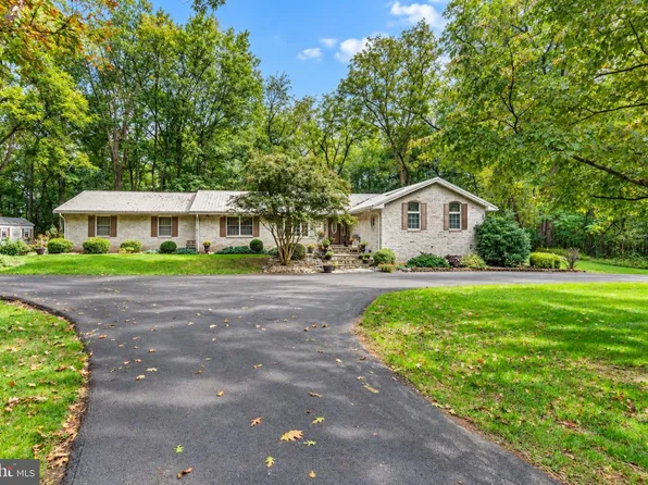 18110 College Rd, Hagerstown, MD 21740