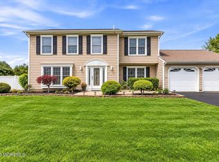 7 Thetford Lane, Marlboro, NJ 07746