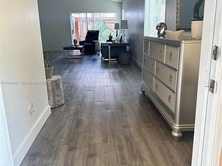4025 Pine Ridge Ln — Photo 4