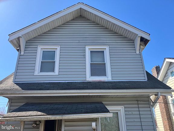 2nd image of 3505 24th St NE